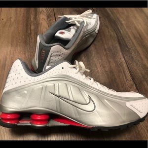 Men’s Nike Shox